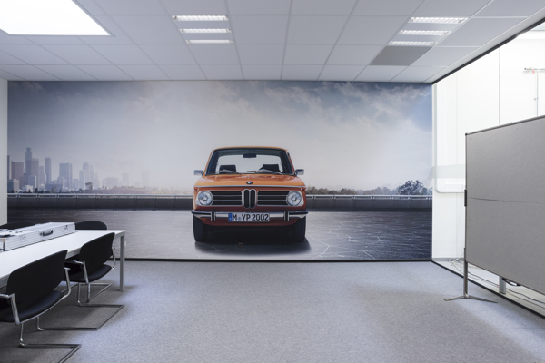 COUSTwall with print : orange BMW oldtimer